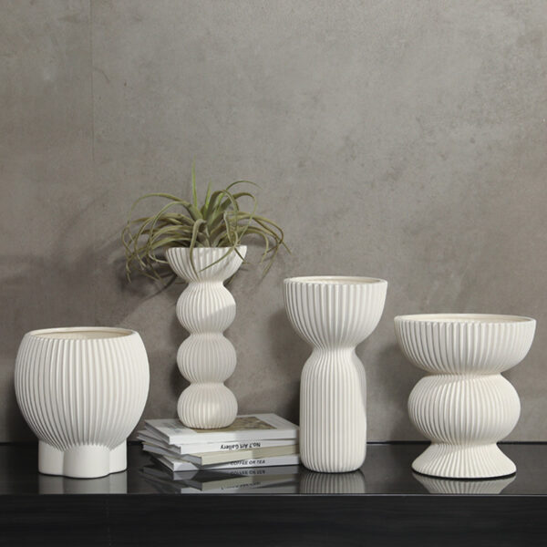 GM1545 - Image 2
